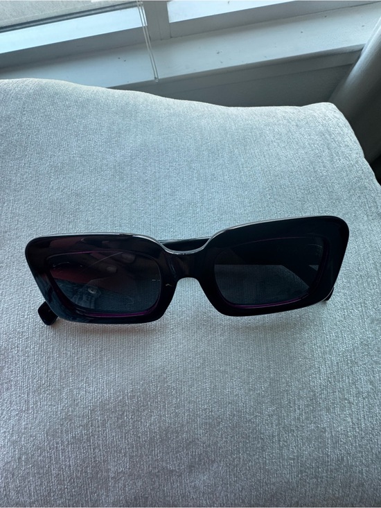 Kurt Geiger Accessories - Kurt Geiger Women's 49mm Rectangular Sunglasses - Black/ Fuchsia Crystal Bilayer